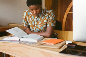 collge student studing (1) college student studying